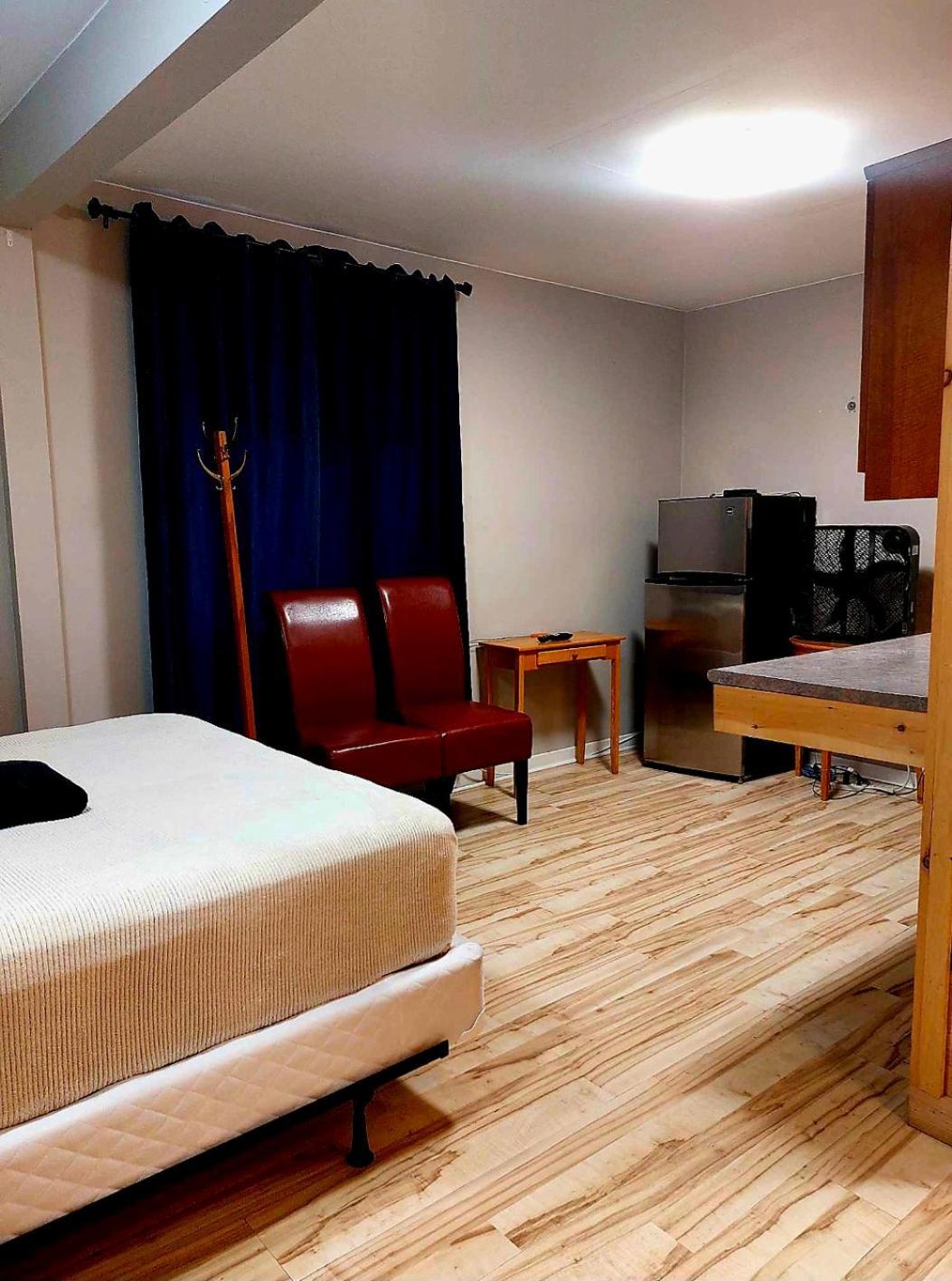 Earthquest Lodge Port Burwell Kültér fotó
